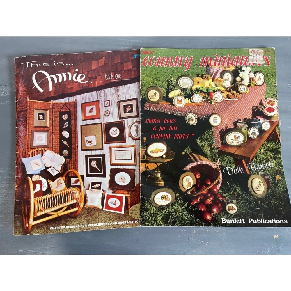 Vtg‎ Annie Designs & More Country Miniatures Needlepoint Cross Stitch Booklets